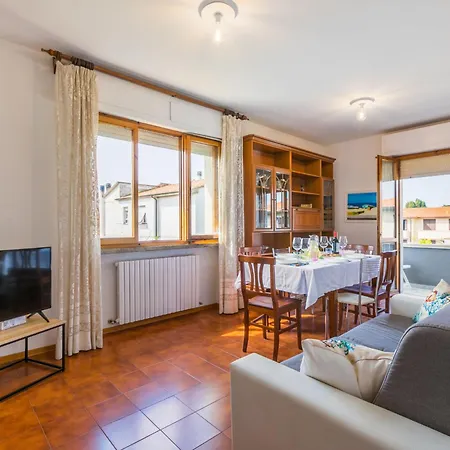 Casa Di Neva By Interhome مارينا دي سيسينا